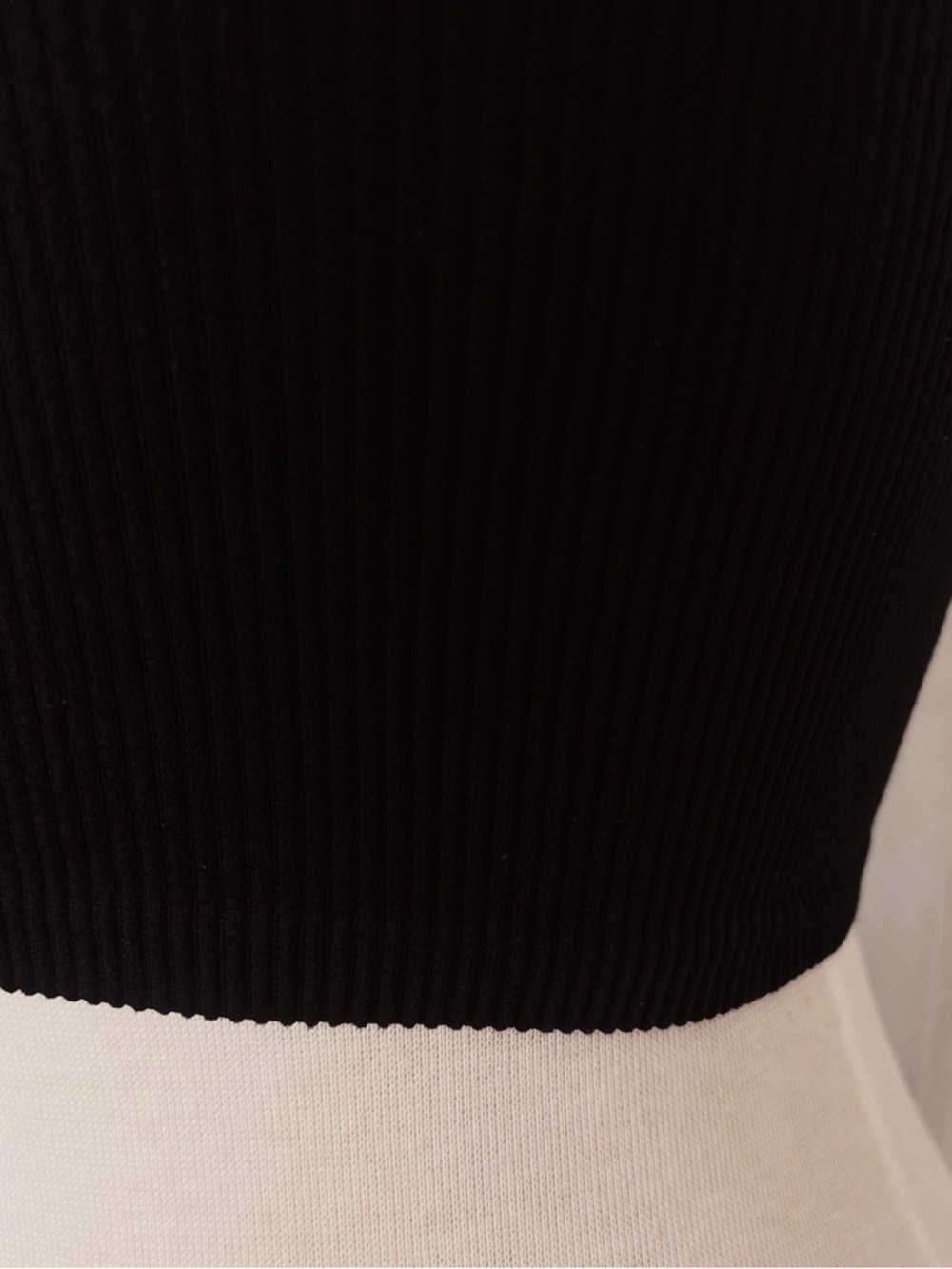 Black Ribbed Halter Crop Top - Picture 5 of 5